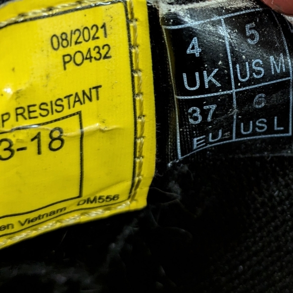 Dr. Martens Steel Toe Shoes Womens Size 6 Unisex Mens Size 5 - Picture 11 of 12